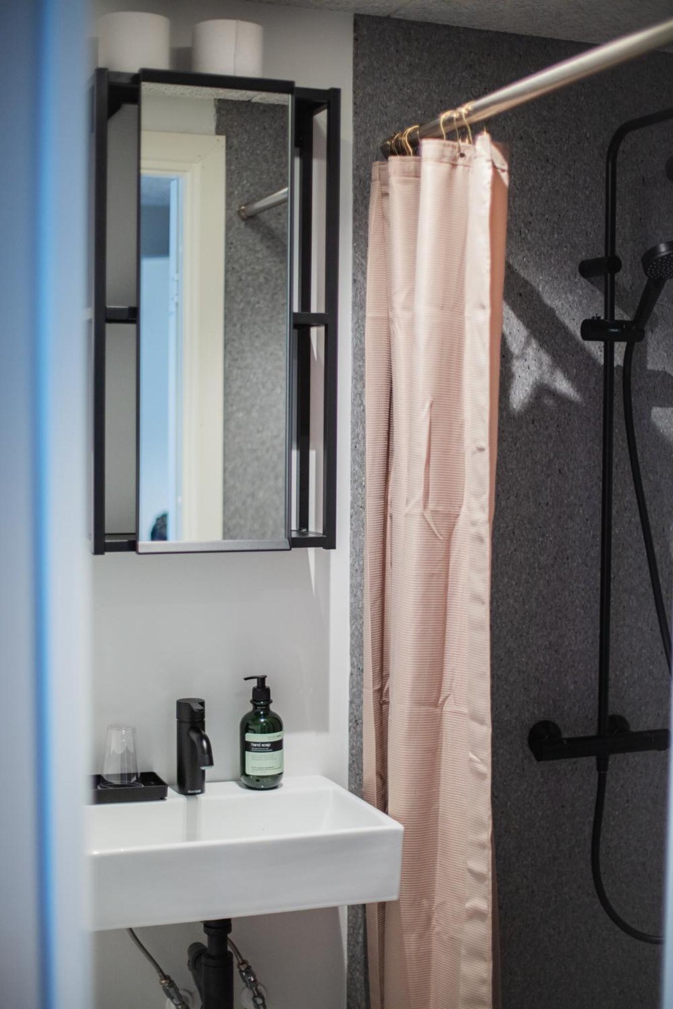 Hotel Djurhuus Tórshavn Habitación foto